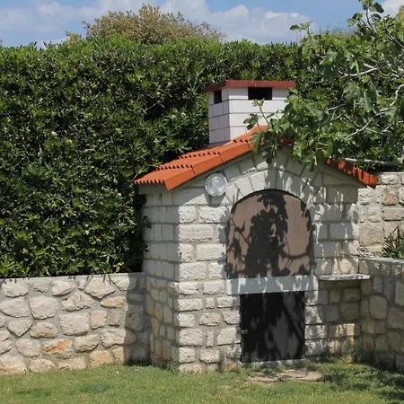 Pag 6291a Apartment *